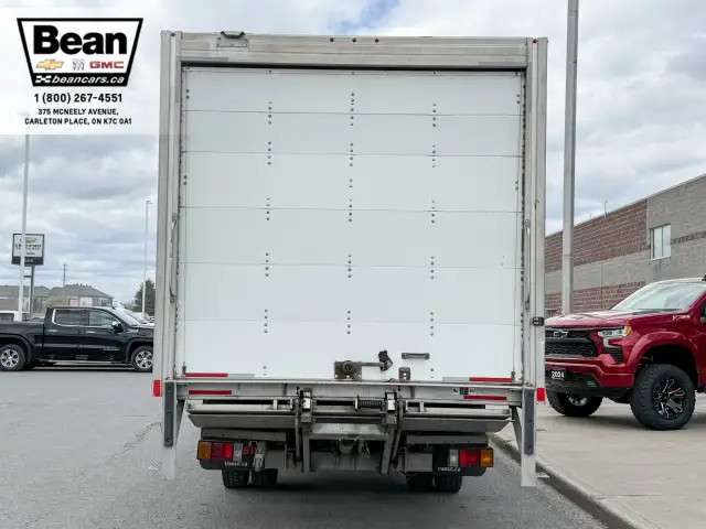 2022 Isuzu NRR - Photo 4