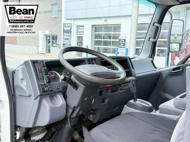 2022 Isuzu NRR - Photo 13