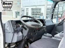 2022 Isuzu NRR - Photo 13
