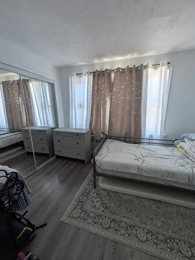 Large one-bedroom apartment, downtown Port Dover - Photo 9