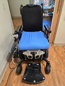 Quantum Edge Power Chair