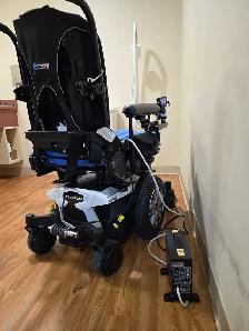 Quantum Edge Power Chair - Photo 4