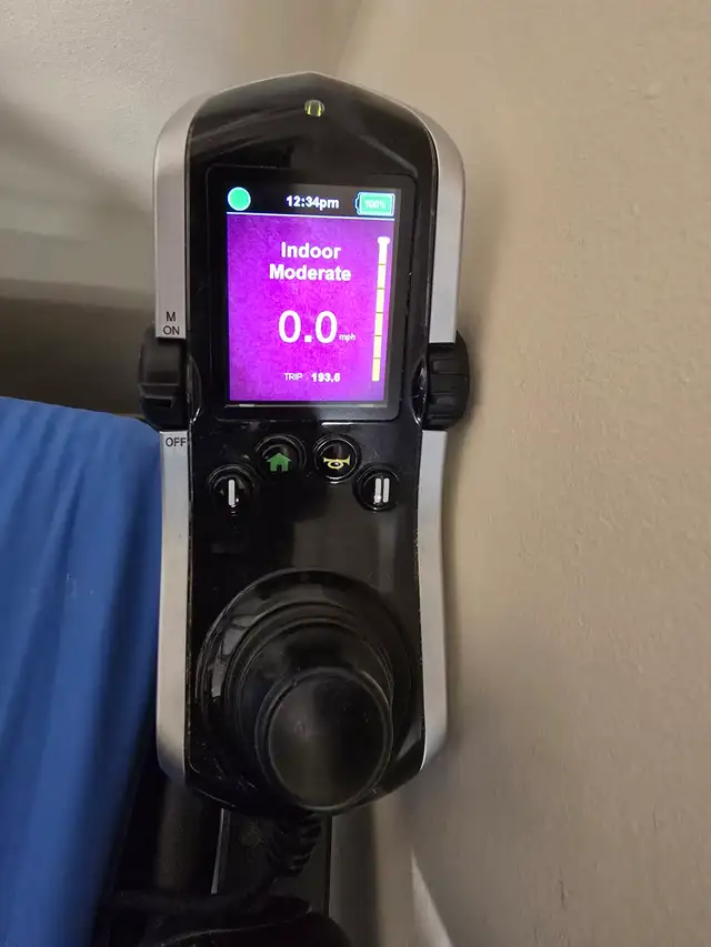 Quantum Edge Power Chair - Photo 5