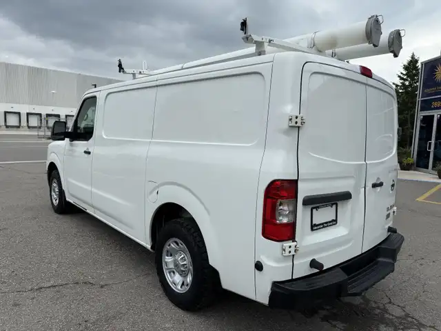 2016 Nissan NV 3500HD Cargo - Photo 7
