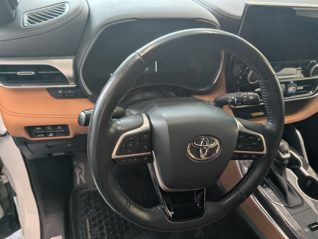 2023 Toyota Highlander hybrid LIMITED AWD, - Photo 13