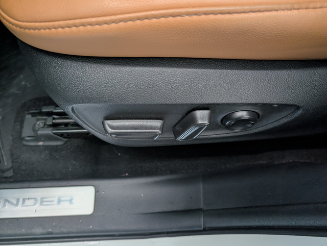 2023 Toyota Highlander hybrid LIMITED AWD, - Photo 14