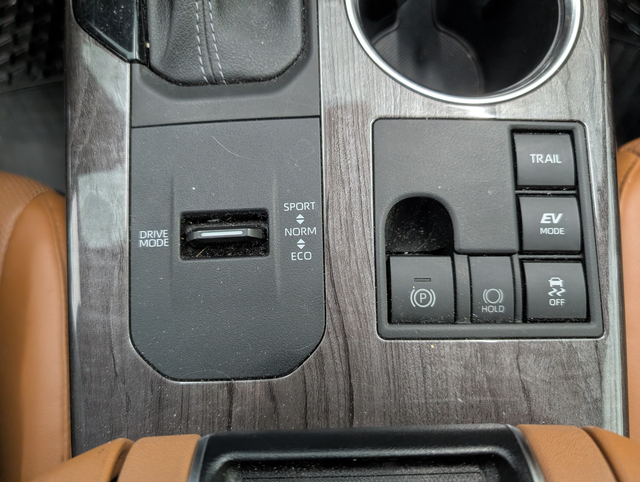 2023 Toyota Highlander hybrid LIMITED AWD, - Photo 18