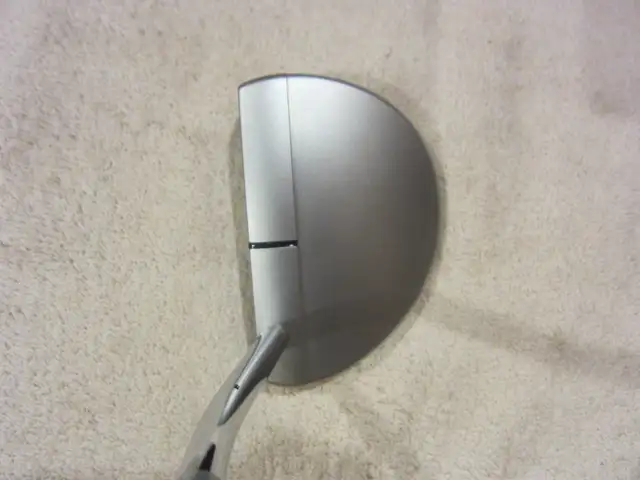 10/10 LOOKS NEW SCOTTY CAMERON RH 35' PUTTER   H/C - Photo 3