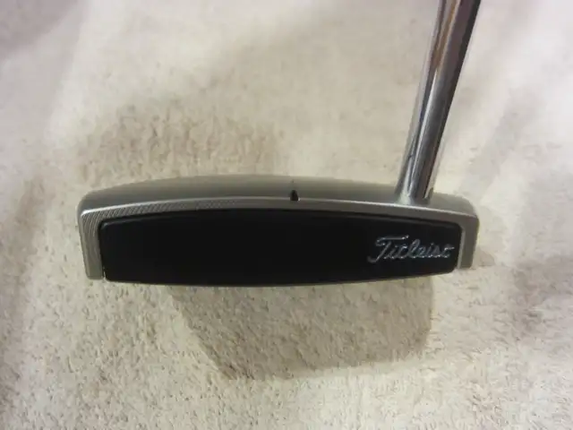 10/10 LOOKS NEW SCOTTY CAMERON RH 35' PUTTER   H/C - Photo 4