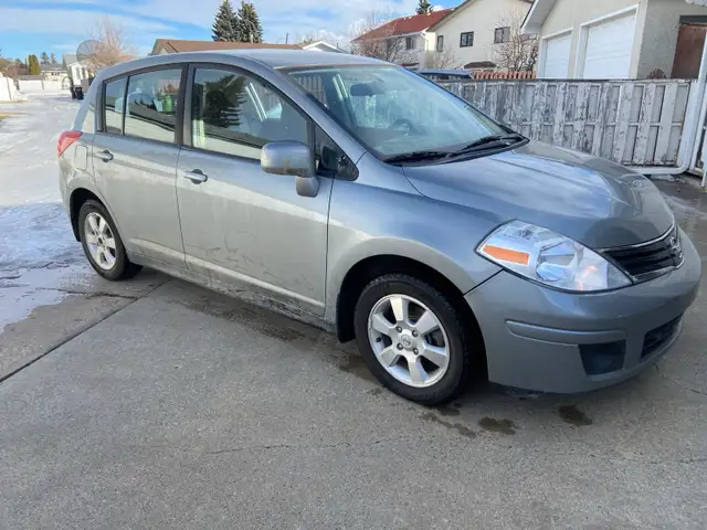 2012 NISSAN VERSA SL - Photo 2
