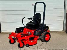 2026 Kubota Z232KW-42 Zero Turn w/ Suspension Seat Kit