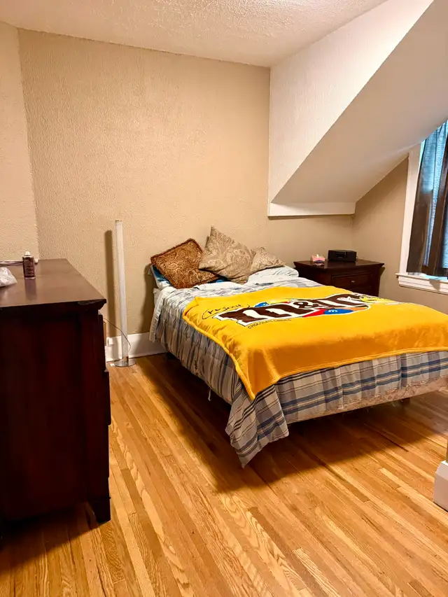 FOR SALE BY OWNER – FULLY RENOVATED 6-BED 3-BATH 2-KITCHENS - Photo 4