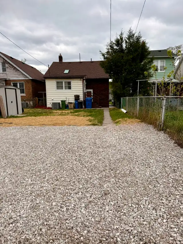 FOR SALE BY OWNER – FULLY RENOVATED 6-BED 3-BATH 2-KITCHENS - Photo 9