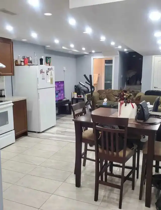 Beautiful Legal 2 bedroom basement available for rent!! - Photo 2