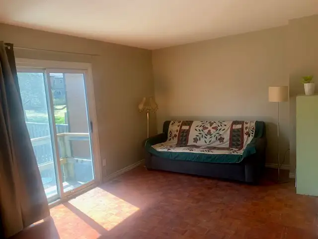 For Rent: Furnished Rooms in a Shared House