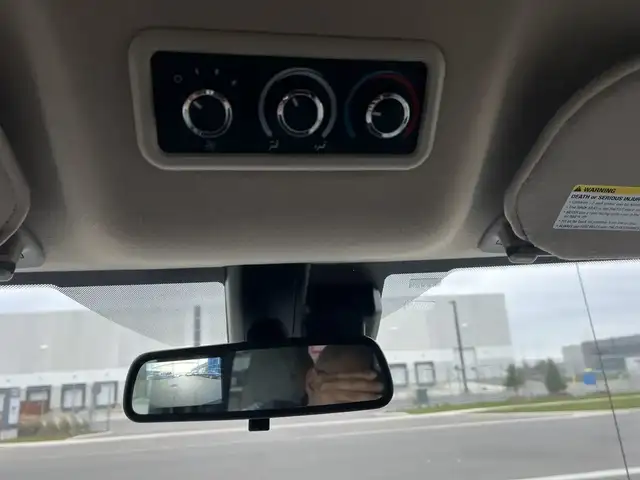 2022 GMC Savana - Photo 15
