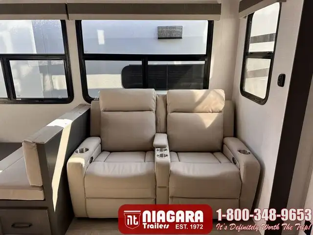 2025 FOREST RIVER ROCKWOOD SIGNATURE 378BH - Photo 25
