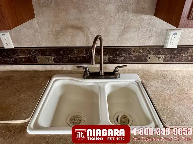 2012 K-Z INC. DURANGO 295CS Fifth Wheel - Photo 12