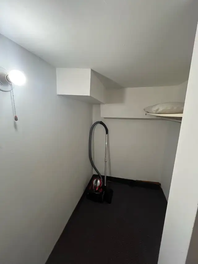 One Bedroom Basement in Mississauga - Photo 5