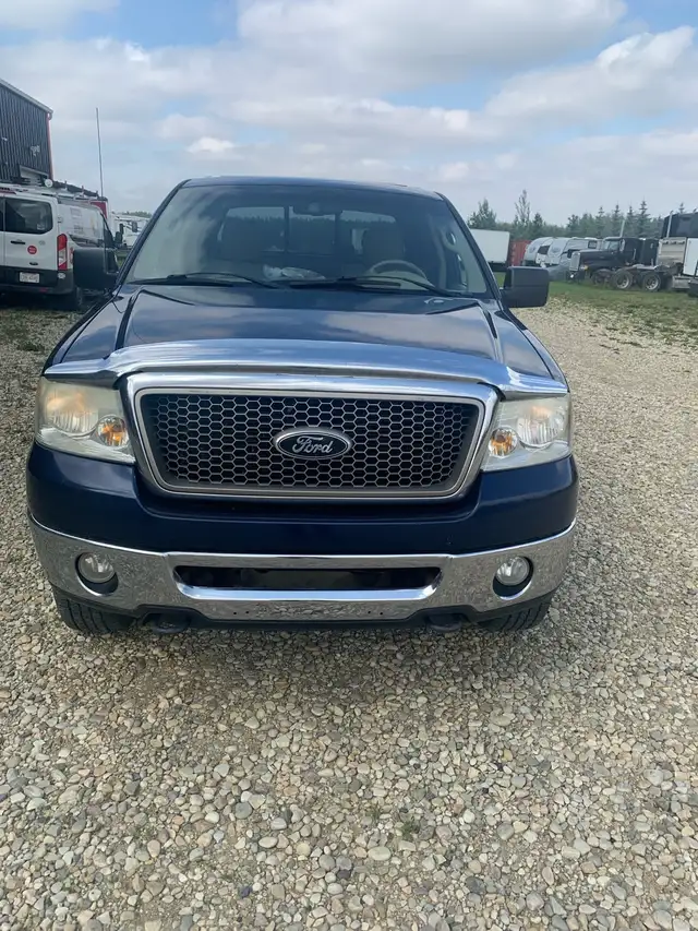 Ford truck - Photo 2