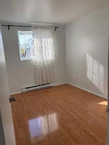 Longueuil, 4 ½ - Garden Level - $1300 – Terrace. 2950 Mazenod