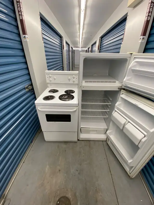 24 INCH FRIDGE N STOVE - Photo 4