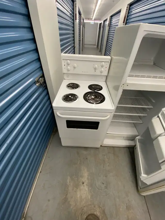 24 INCH FRIDGE N STOVE - Photo 9