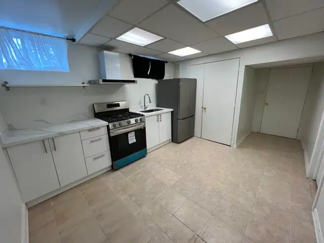 1 Bedroom Basement Apartment B2 at Hwy7/McCowan - Photo 2