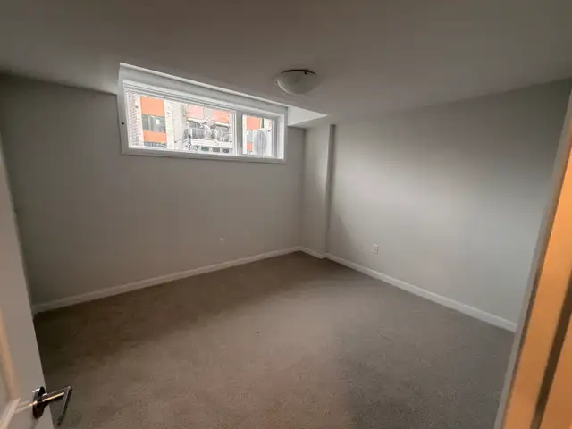 2 Bedroom Condo Kanata - June 1st - Photo 4