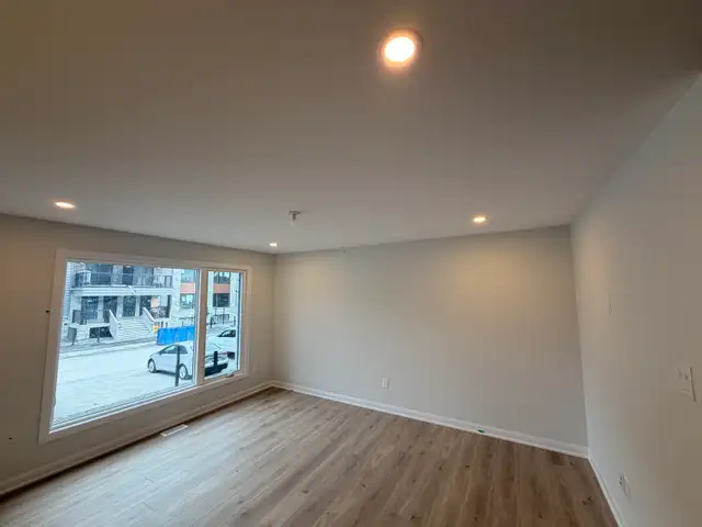 2 Bedroom Condo Kanata - June 1st - Photo 6