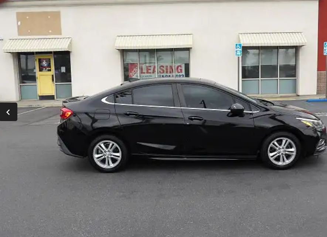 2018 Chevrolet Cruze LT/RS Sedan Certified - Photo 2