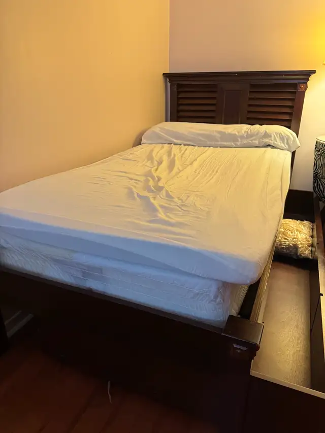 Bombay Trundle Bed Twin with mattress - Photo 3