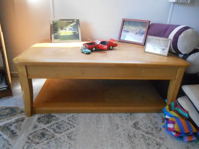 Furniture to give away. Lac Ste. Anne area. Alberta Beach area. - Photo 4