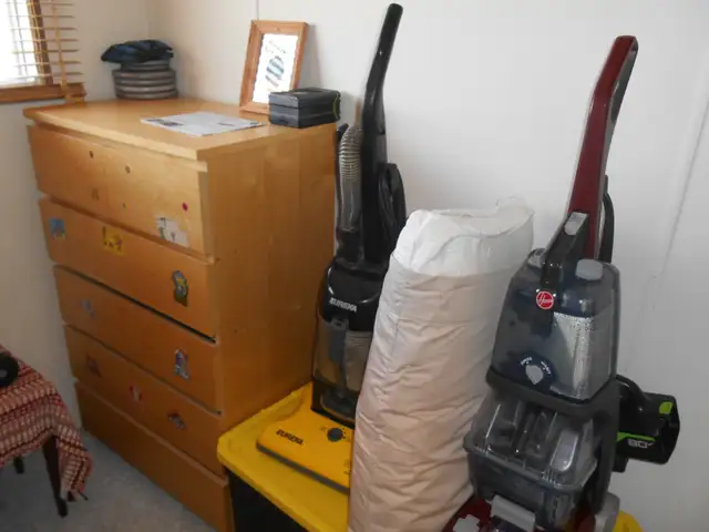 Furniture to give away. Lac Ste. Anne area. Alberta Beach area. - Photo 6