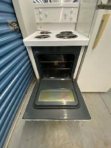 WHITE FRIDGE N STOVE - Photo 4