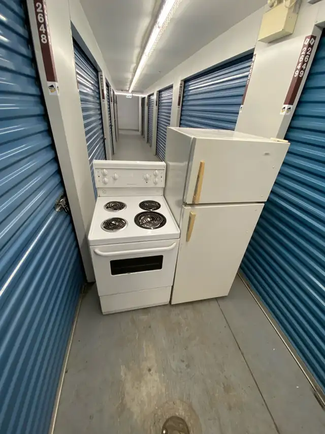 WHITE FRIDGE N STOVE - Photo 6