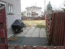 Half Double Unit in Carleton Heights with fenced-in private yard - Photo 10