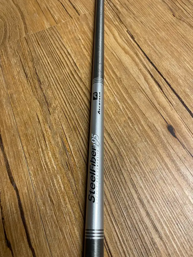 Steel fiber i95 stiff wedge shaft