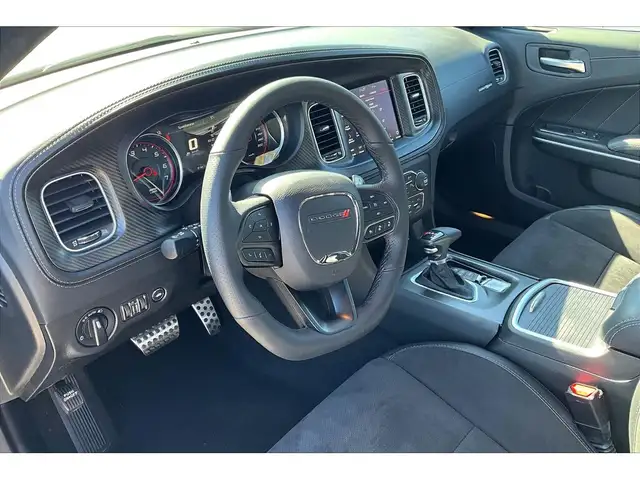 2023 Dodge Charger Scat Pack Super Bee 6.4L HEMI V8 RWD - Photo 6