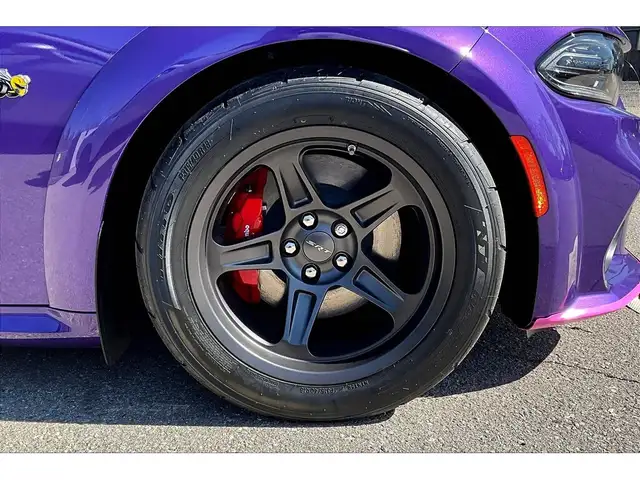 2023 Dodge Charger Scat Pack Super Bee 6.4L HEMI V8 RWD - Photo 12