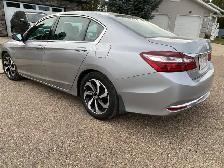 2016 Honda Accord LX - Photo 4