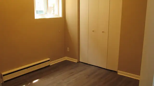 Queen's Students – 3 Bedroom Apt – Available September 1 - Photo 4