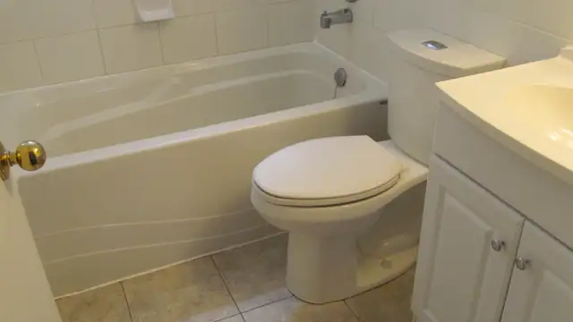 Queen's Students – 3 Bedroom Apt – Available September 1 - Photo 5