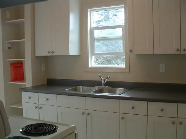 1 bedroom apt/ furnished/unfurnished in quiet building downtown - Photo 4