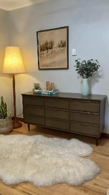 Mid century. Crédence, buffet, commode, bahut TV. Lampe teak tec