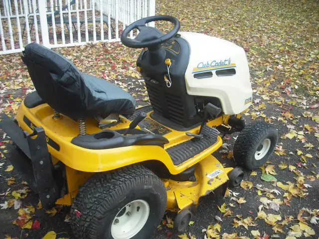 TRACTEUR  À GAZON - Photo 5