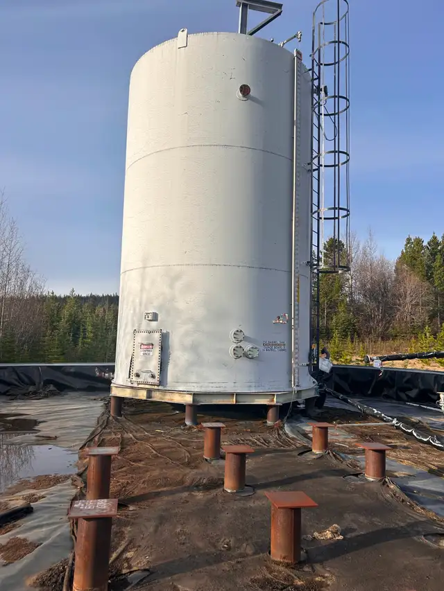 750 BBL Double-Walled Storage Tanks – Like New Interior