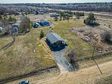 Well-built 1100sqft Bungalow just a short walk from the lake! - Photo 8