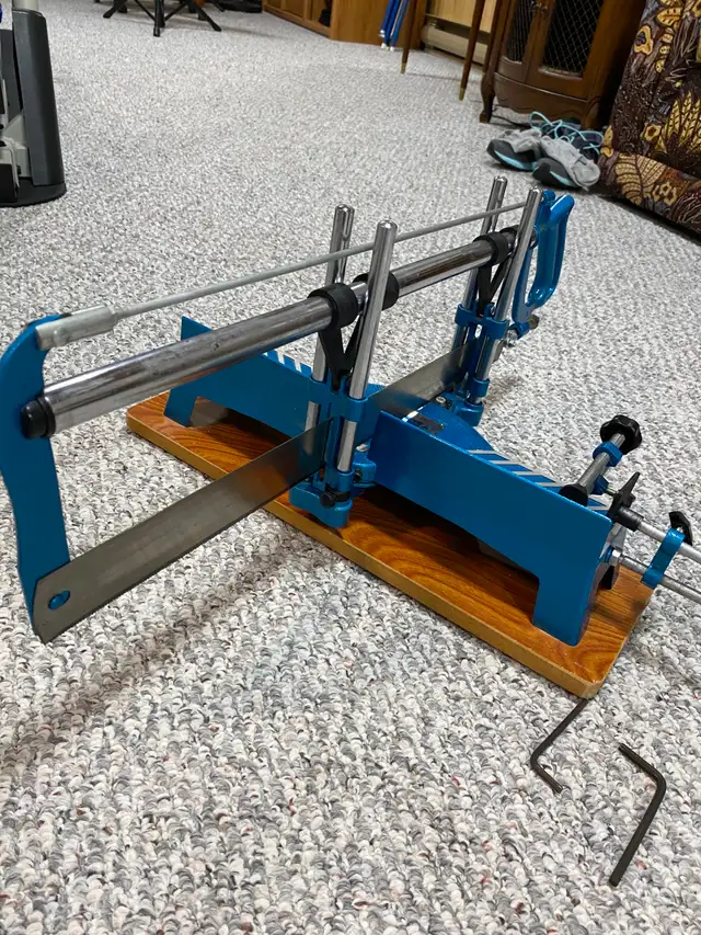 Mastercraft Metal Mitre Box with Backsaw 57-5600-8 - Photo 7