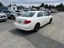 2010 Toyota Corolla CE - Photo 2